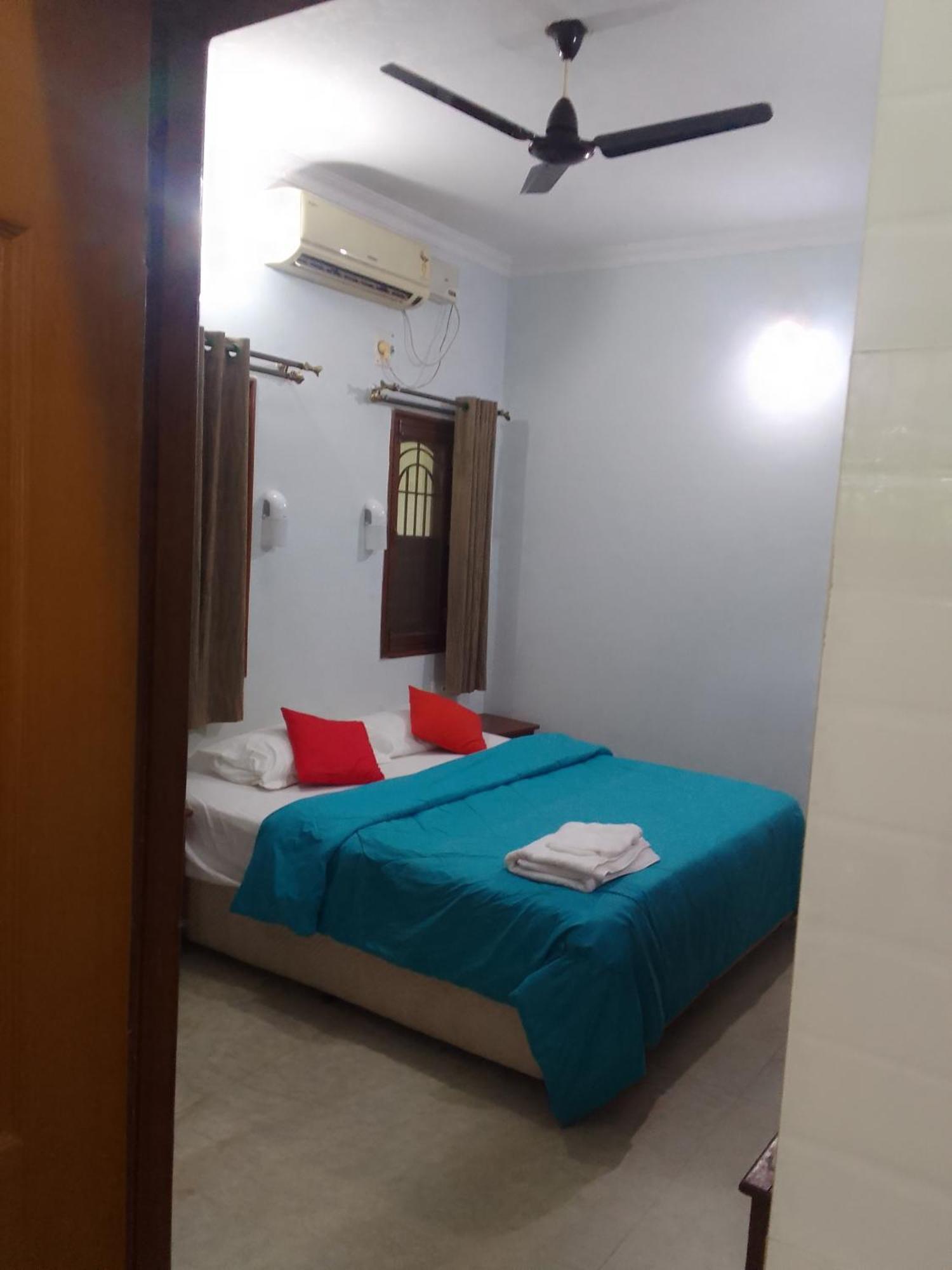 Peaceful Rooms At Pande Residency Patnem Beach Bagian luar foto