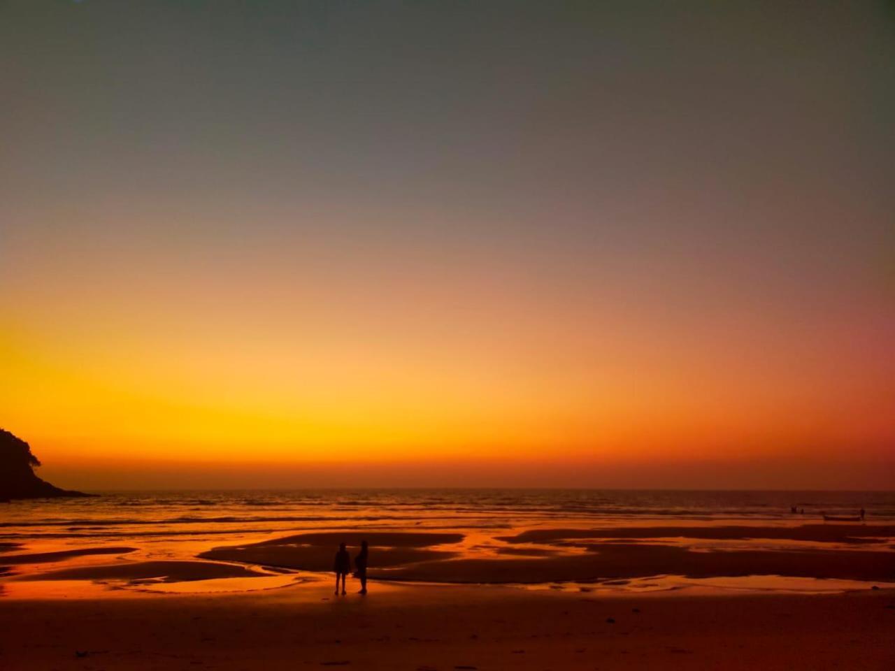 Peaceful Rooms At Pande Residency Patnem Beach Bagian luar foto
